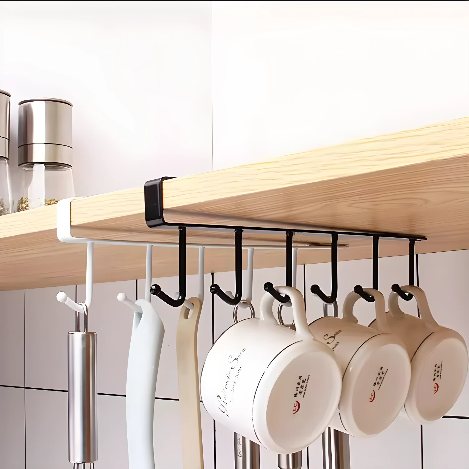 Gancho cuelga tazas para colgar bajo estante, organizador de cocina, set x2.