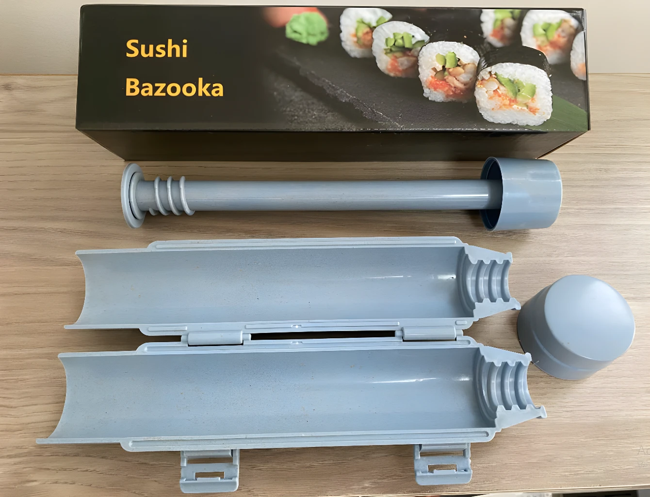 Set x2 máquina para hacer sushi y moldes para enrollar, ideal para preparar rolls caseros.