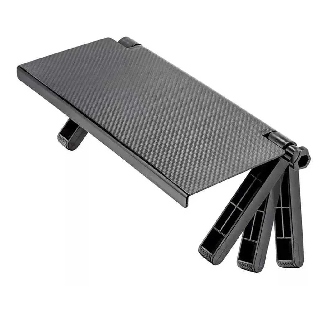 Estante ajustable plegable con superficie texturizada de carbono, patas de soporte articuladas.