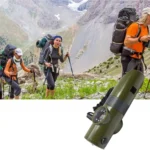 Silbato de supervivencia 7 en 1 con brújula y linterna, ideal para senderismo y rescate.