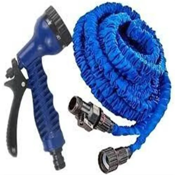 Manguera expandible azul de 30M con pistola rociadora y conectores, ideal para jardín.