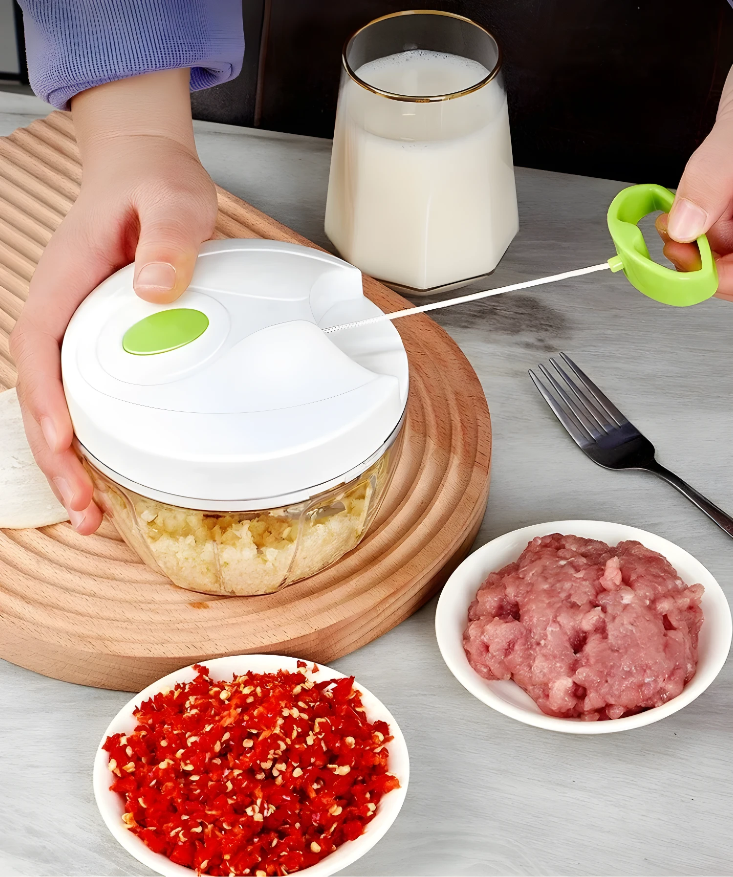 Picador manual de alimentos con resorte, ideal para picar ajo, chile y carne.