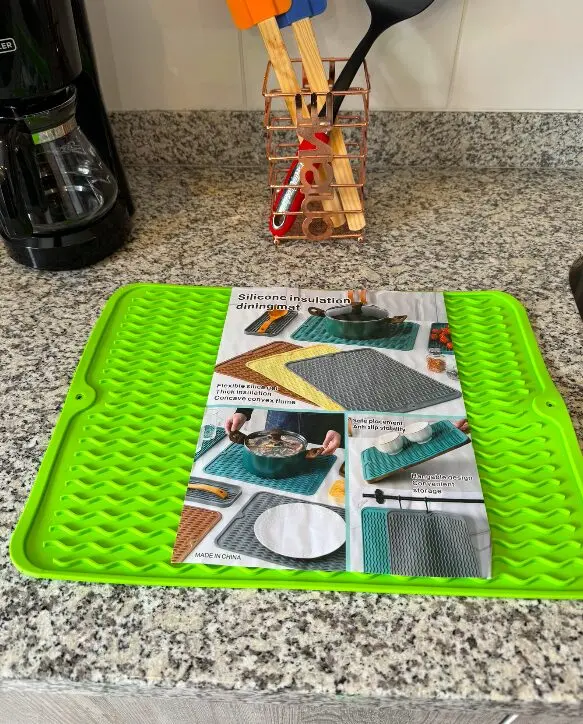Silicona multiusos de cocina Gourmet verde para secar platos y proteger superficies.