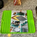 Alfombrilla de silicona multiusos verde para cocina y comedor, aislamiento térmico.