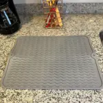 Alfombrilla de silicona multiusos para secar platos de cocina Gourmet, gris ondulado.
