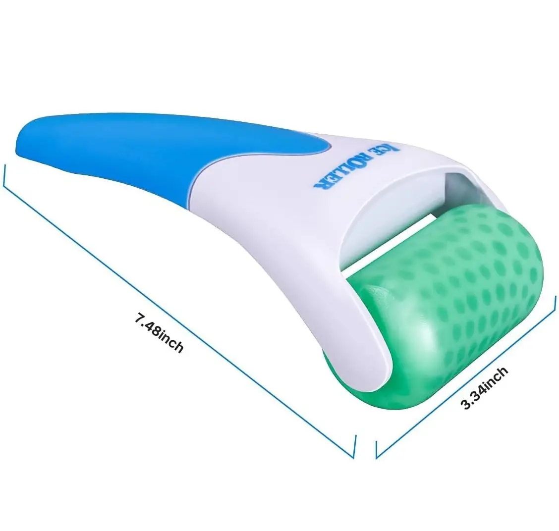 Rodillo masajeador crioterapia frío facial azul y blanco con cabezal verde texturizado de 7.48 x 3.34 pulgadas.
