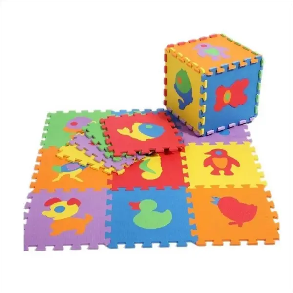 Tapete rompecabezas para bebé con figuras de animales coloridos, incluye cubo.