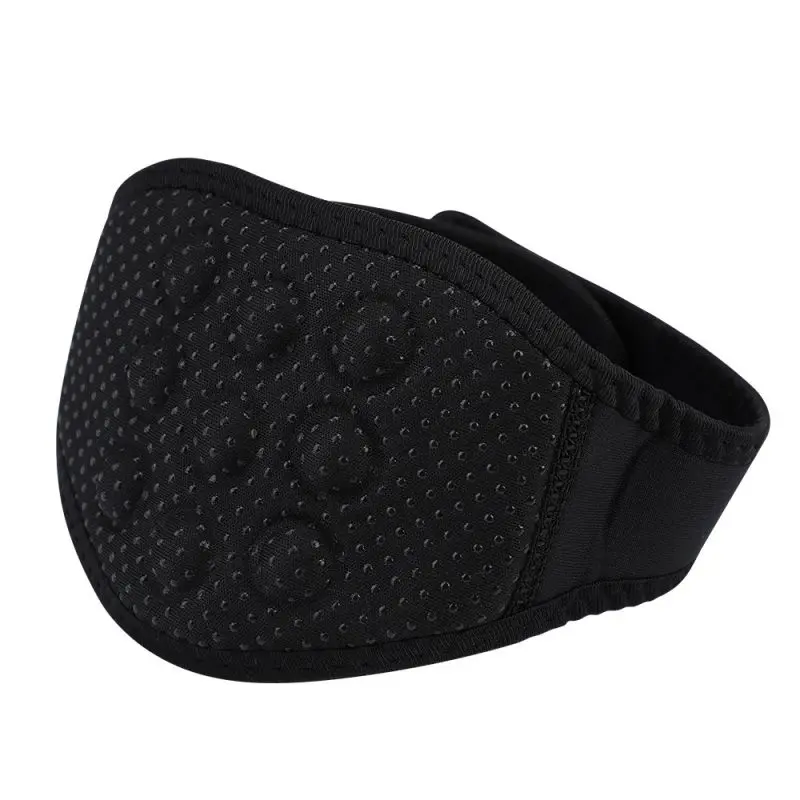Soporte cervical negro con puntos de silicona antideslizantes para aliviar el dolor de cuello.