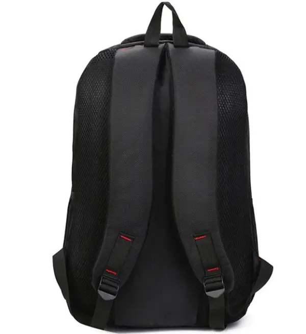 Morral negro para hombre, estilo casual, con correas y espalda acolchada.