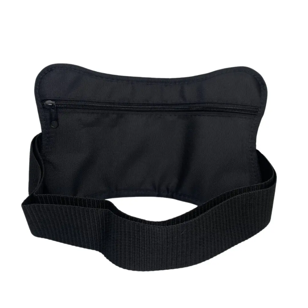 Sujetador para motocicleta negro con cierre y correa ajustable.
