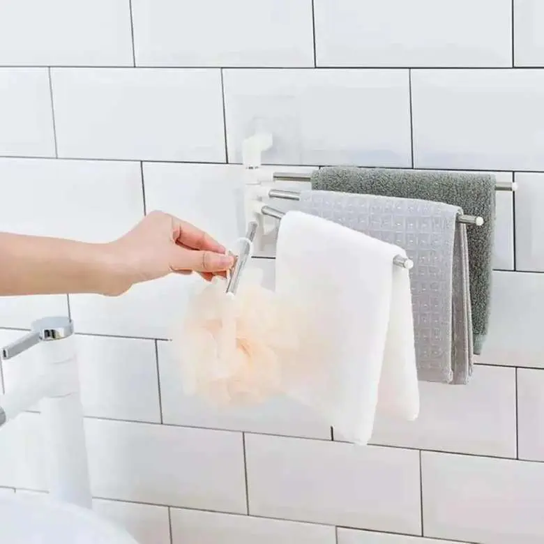 Organizador de toallas cromado con 3 barras, ideal para baño y cocina, se adhiere a la pared.