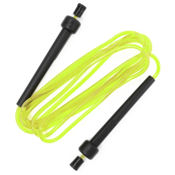 Lazo de silicona amarillo con mangos negros, ideal para saltar y hacer ejercicio.