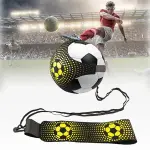 Entrenador de patada de fútbol para práctica de tiros y control de balón en partido.