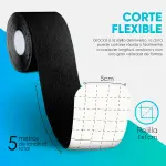 Cinta Kinesiológica Neuromuscular negra flexible, 5m de largo, corte 5cm y rejilla 1x1cm.