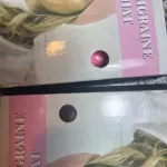 Gorro para migraña relajante en color rosa con de mujer sonriendo
