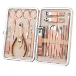 Kit profesional de manicura y pedicura de 18 piezas en color cobre, con estuche.