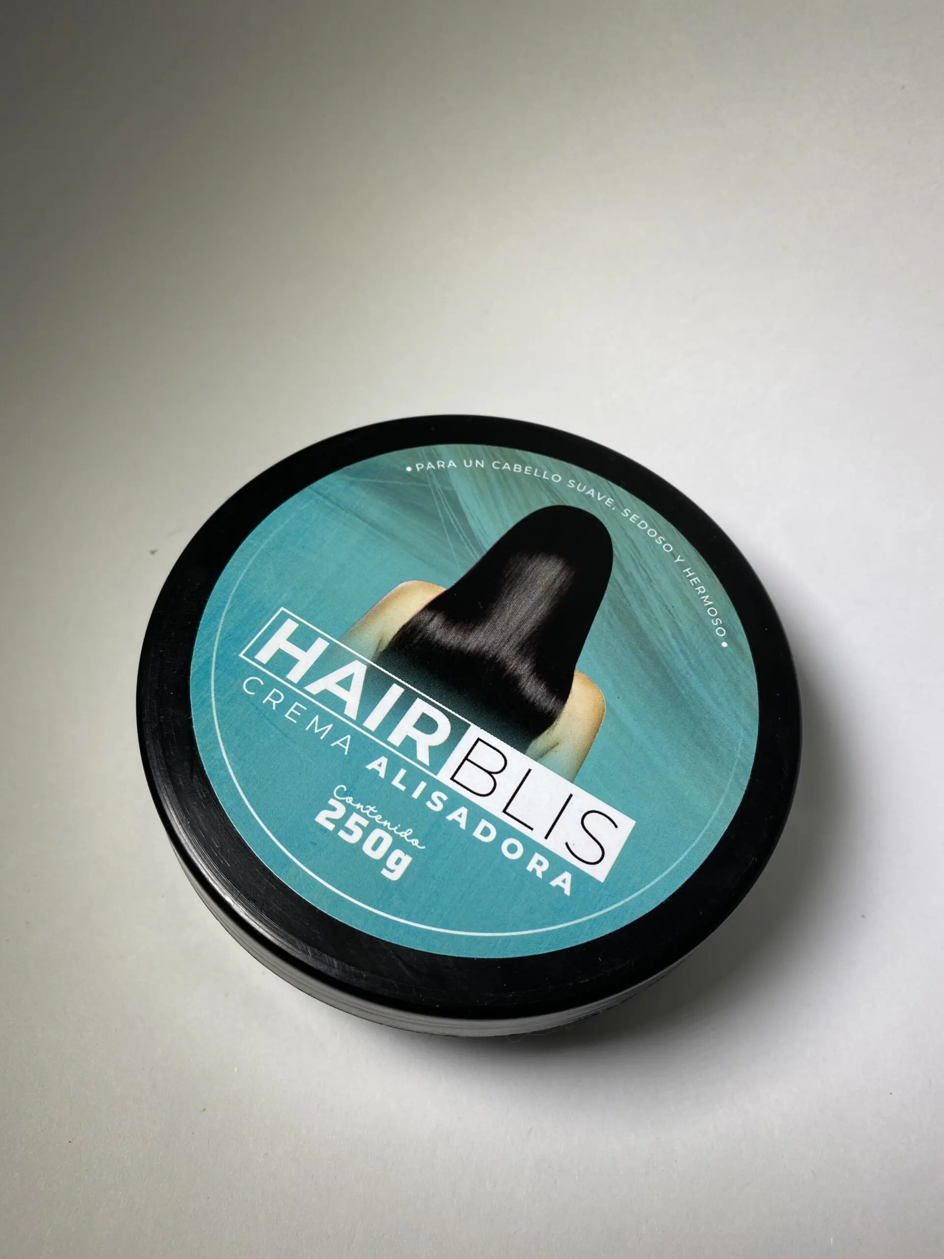 Crema alisadora HairBlis para cabello suave y sedoso. Contenido 250g.
