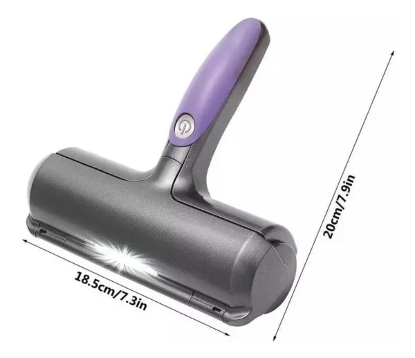 Cepillo removedor de pelusa eléctrico gris con mango púrpura y detalles de medida.
