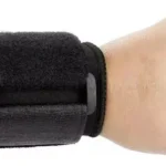 Muñequeras ortopédicas negras ajustables con velcro, para soporte de muñeca.