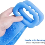 Banda de ducha de silicona azul con asas, ideal para exfoliación y limpieza corporal.