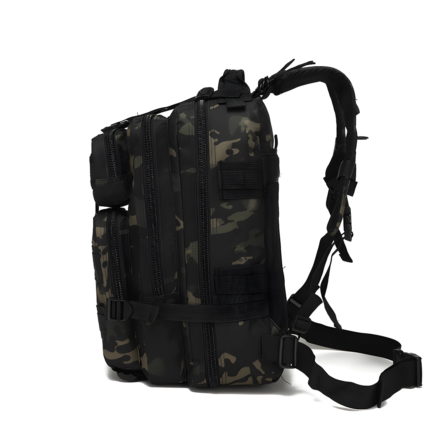 Bolso táctico deportivo camuflado con múltiples compartimentos y correas ajustables.