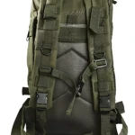 Bolso táctico deportivo verde con correas ajustables y acolchado en la espalda.