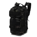 Bolso táctico deportivo camuflado con múltiples compartimentos y correas ajustables.