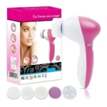 Cepillo masajeador facial 5 en 1 rosa y blanco con cabezales intercambiables.