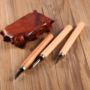 Set x6 gubias para tallar madera, jabón y cerámica con mangos de madera.