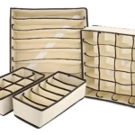 Organizador de ropa interior y medias beige con 4 compartimentos, ideal para cajones.