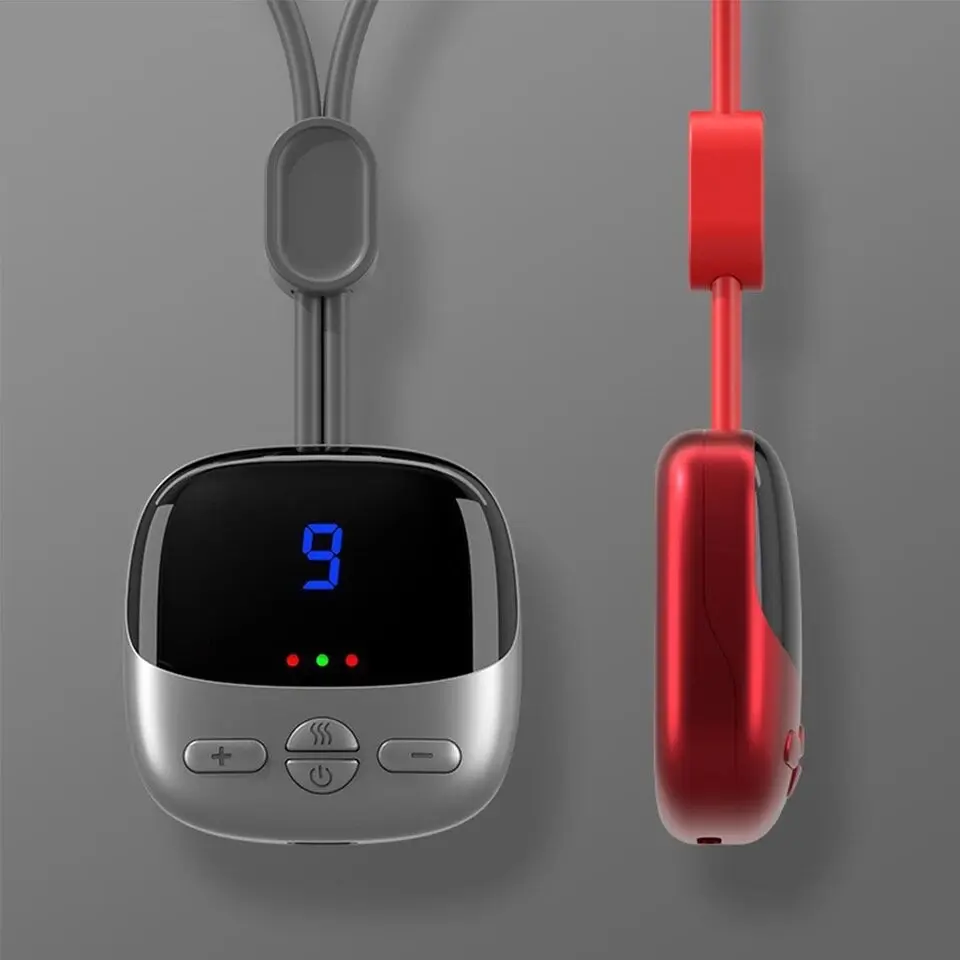 Masajeador llavero con pantalla digital y control de temperatura, en gris y rojo.