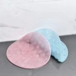Tapete masajeador de pies en forma de corazón, rosa y azul, con ventosas.