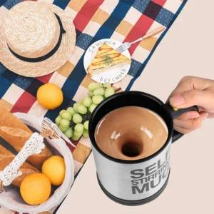 Taza mezcladora automática de café con diseño de vórtice, ideal para picnic.