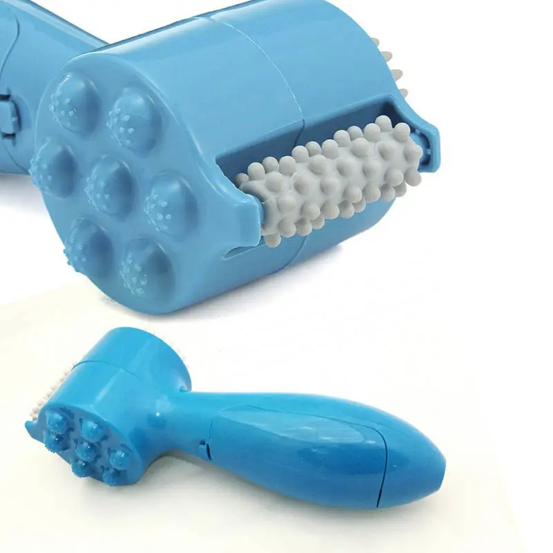 Mini masajeador eléctrico azul con rodillos de burbujas y puntas para aliviar la tensión muscular.