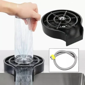 Lava vasos y copas automático con chorro de agua a presión, ideal para restaurantes y bares.
