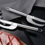 Set de 2 cuchillos para pescado con hoja serrada y mango de acero inoxidable, ideal para preparar mariscos.