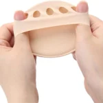 Par de medias puntera antepie beige con separación de dedos.