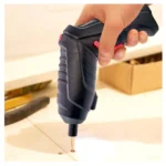 Destornillador 47Pz en estuche, usado en madera, ideal para tareas de bricolaje.