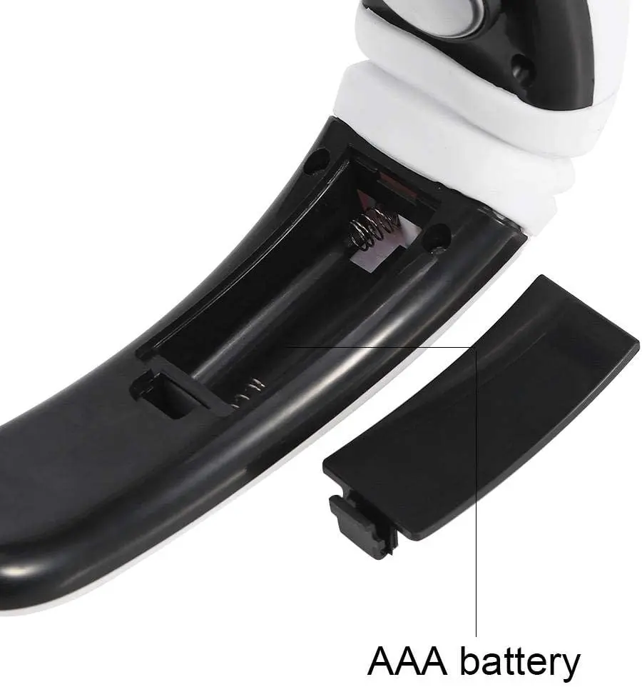 Compartimento de pilas AAA de un masajeador de cuello negro, con tapa retirada y muelle expuesto.