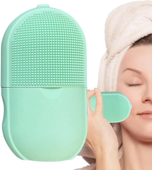Masajeador facial de hielo de silicona verde, herramienta de belleza para el cuidado de la piel.