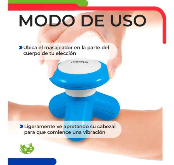 Masajeador Mimo eléctrico azul en brazo, modo de uso: presionar para vibrar.