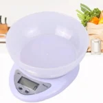 Gramera digital con recipiente para alimentos, pantalla LCD y capacidad de 5kg.