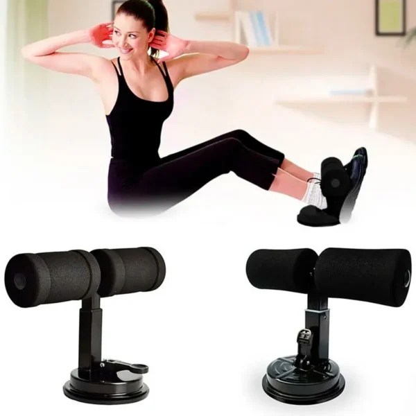 Home Fitness: mujer haciendo abdominales con soporte para pies, ideal para entrenar en casa.