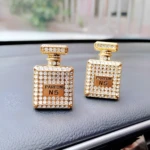 Ambientador carro diseño perfume Channel N5 dorado con diamantes, adorno de lujo.