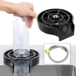 Lava vasos y copas automático con chorro de agua a presión, ideal para cocinas.