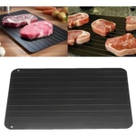 Tabla descongelante de carne cruda, bandeja con estrías, ideal para cocina.