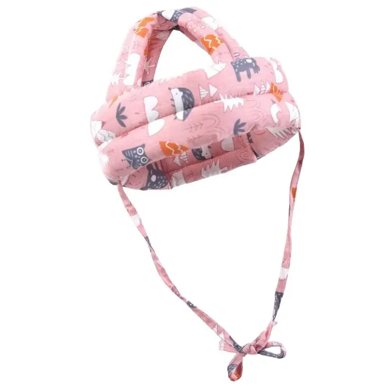 Protector de cabeza para bebé rosa con estampado de animales, ideal para gatear y aprender a caminar.