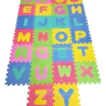 Tapete rompecabezas de letras para bebé, A-Z, colores vivos, ideal para juegos y aprendizaje.
