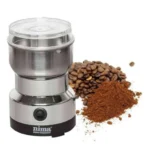 Molino de café eléctrico Nima Japan con granos y café molido, ideal para prensa francesa.