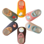 Caminadores Mis Primeros Pasos con diseño de gatitos y dinosaurios para bebés.